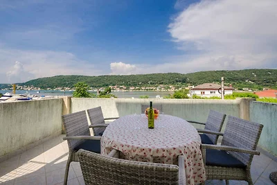 Appartamento Vacanza con famiglia Supetarska Draga