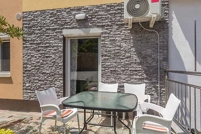 Studio mit Terrasse und Grill