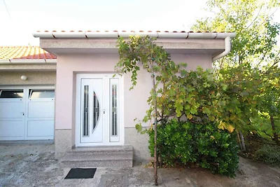 Ferienwohnung in ruhiger und sonniger Lage