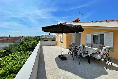 Charmante Unterkunft Mara mit grossem Balkon 