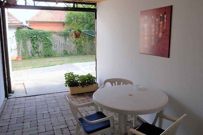 Ferienwohnung mit Terrasse und Grill