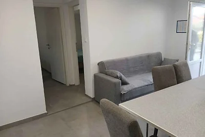 Gemütliche Unterkunft SLAVKO in Sukošan