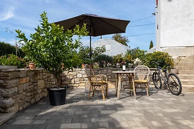 Villa mit Pool und Panoramablick