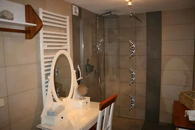 Ferienwohnung mit Terrasse bis 4 Gäste