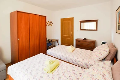 Ferienwohnung mit Terrasse und Klimaanage