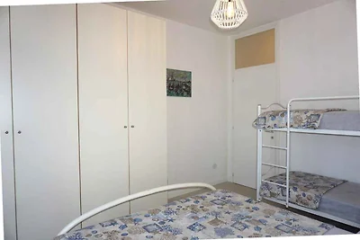 Ferienwohnung Geräumige Zwei-Zimmer-Wohnung d