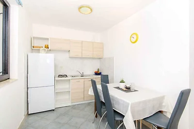 Holiday flat family holiday Okrug Gornji