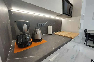 Ferienwohnung mit Klimaanlage und Balkon