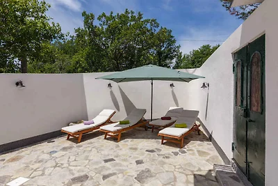 Ferienhaus mit Pool und Grill