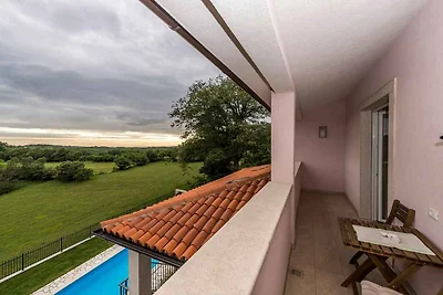 Villa mit Pool und Klimaanlage