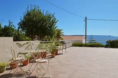 Ferienwohnung mit Pool und Meerblick