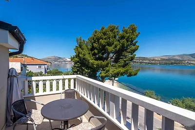 Ferienwohnung mit Balkon und Meerblick