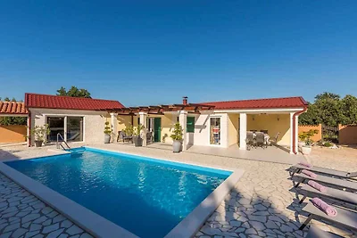FerienHaus mit Pool
