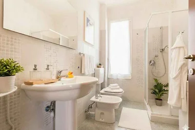 Ferienwohnung mit Klimaanlage und Balkon mit