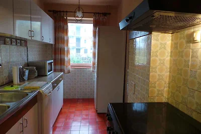 Ferienhaus mit Balkon und Klimaanlage
