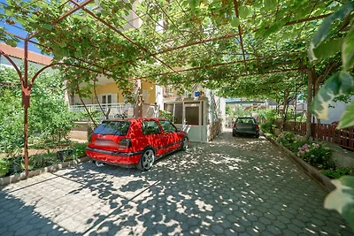Studio mit Balkon und Klimaanlage