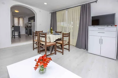 FerienWohnung mit Terrasse und Grill