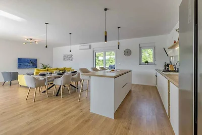 Modernes Haus mit 3 Schlafzimmern, privatem P