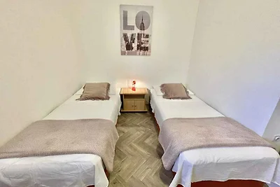 Ferienwohnung klimatisiert mit Balkon
