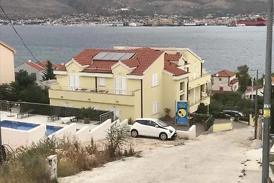 Appartamento Vacanza con famiglia Okrug Gornji
