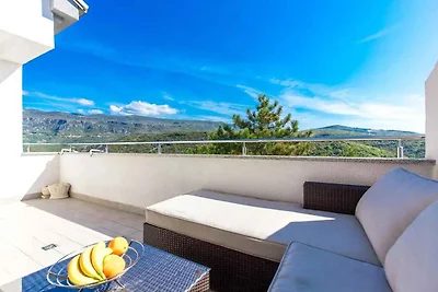 Ferienwohnung mit Whirlpool und Panoramablick