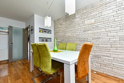 Ferienwohnung mit Klimaanlage, Waschmaschine 