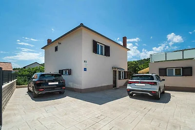 Gemütliche Ferienwohnung Hrvatić in Rogoznica