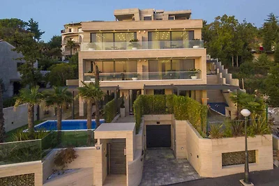 Ferienwohnung mit Terrasse und Aussenpool