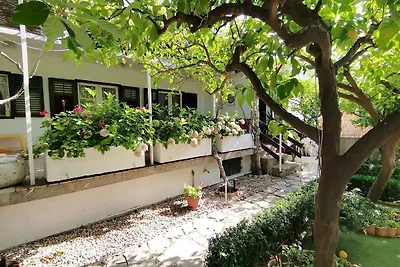 Ferienhaus mit Terrasse und Grill