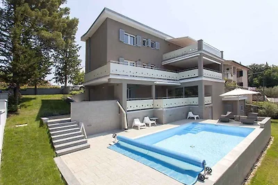 Ferienwohnung mit Klimaanlage und Pool