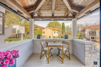 Villa mit Swimmingpool und Grill