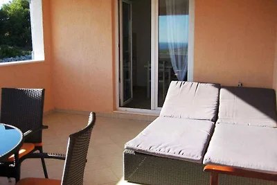 Villa mit Klimaanlage, Terrasse und