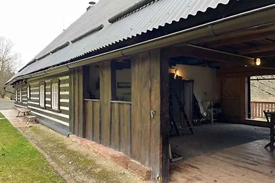 Ferienhaus mit Schwimmbad in einem Semi-Selit