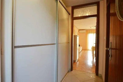 Ferienwohnung mit Terrasse und Klimaanlage