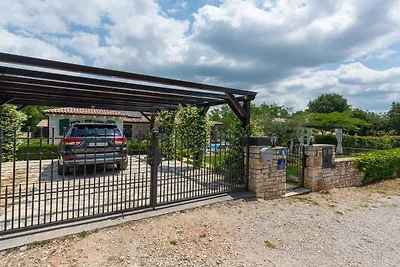 Villa mit Klimaanlage und Pool
