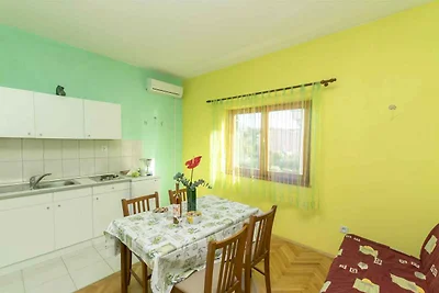 Ferienwohnung mit Klimaanlage und Terrasse