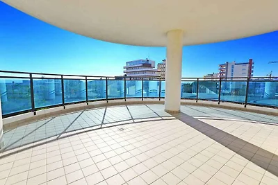 Ferienwohnung mit Klimaanlage und Balkon in d