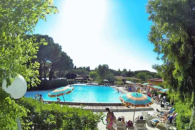 Mobilehome mit Veranda und Pool