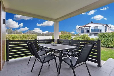 Ferienhaus mit Terrasse und Klimaanlage