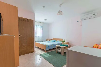 Appartamento Vacanza con famiglia Karin Gornji