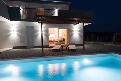 Villa mit Klimaanlage und Pool