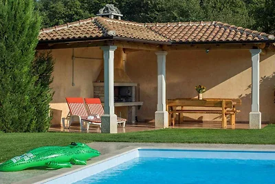 Villa mit Pool und Klimaanlage