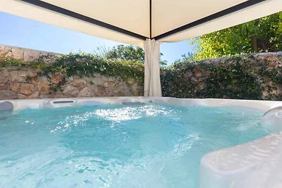Ferienhaus mit Terrasse und Grill