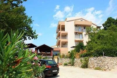 Ferienwohnung mit Pool und Meerblick