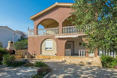 Ferienwohnung mit Balkon, Parkplatz und
