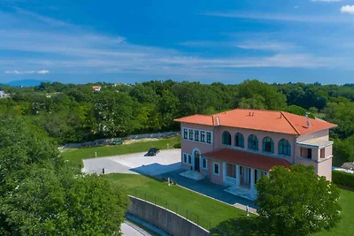 Villa mit Klimaanlage und Pool