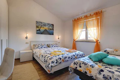 Ferienhaus mit Terrasse und Klimaanlage