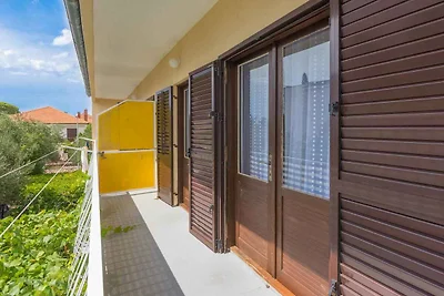 Ferienwohnung mit Klimaanlage und Balkon