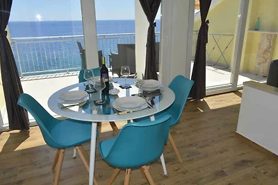 Ferienwohnung mit Klimaanlage und Terrasse, d