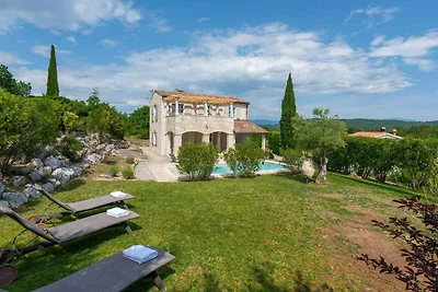 Villa mit Klimaanlage und Pool